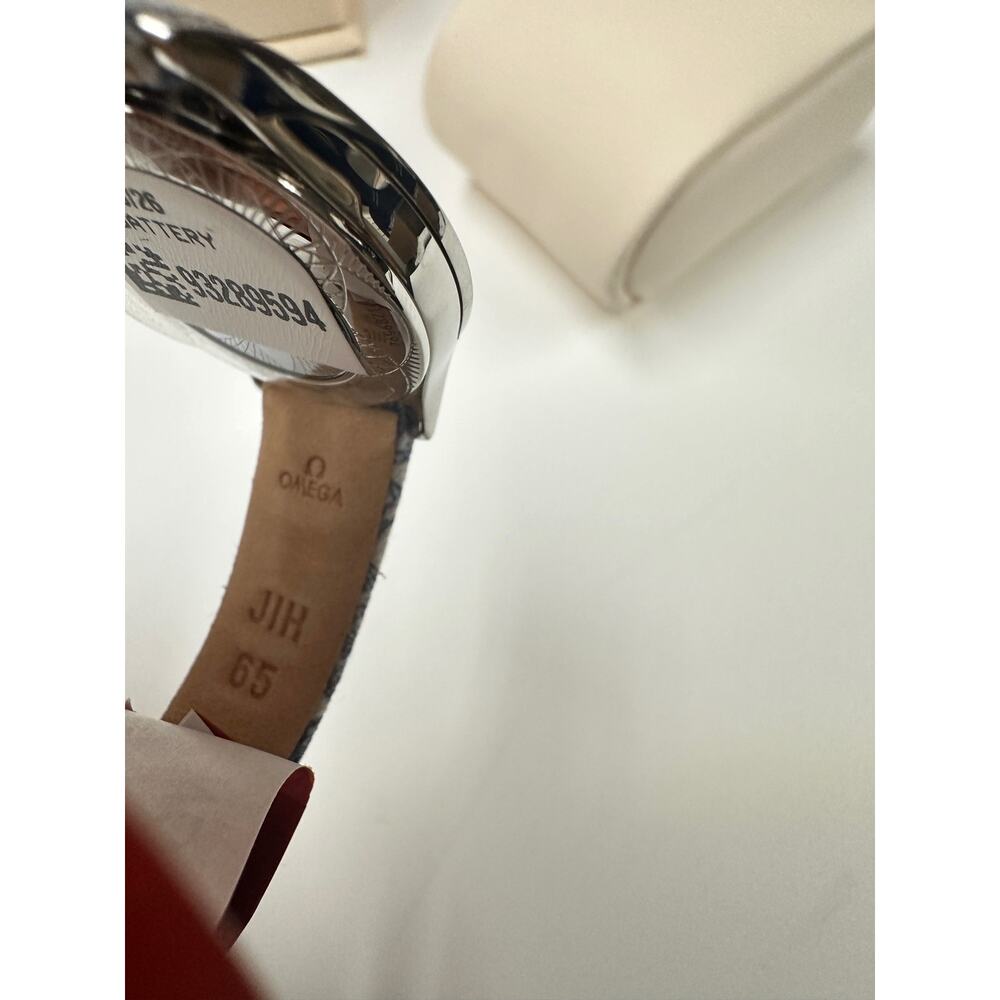 Omega DE VILLE MINI TRÉSOR Women's Diamond Watch 26 MM, Steel on Toile De Jouy - Picture 9 of 16
